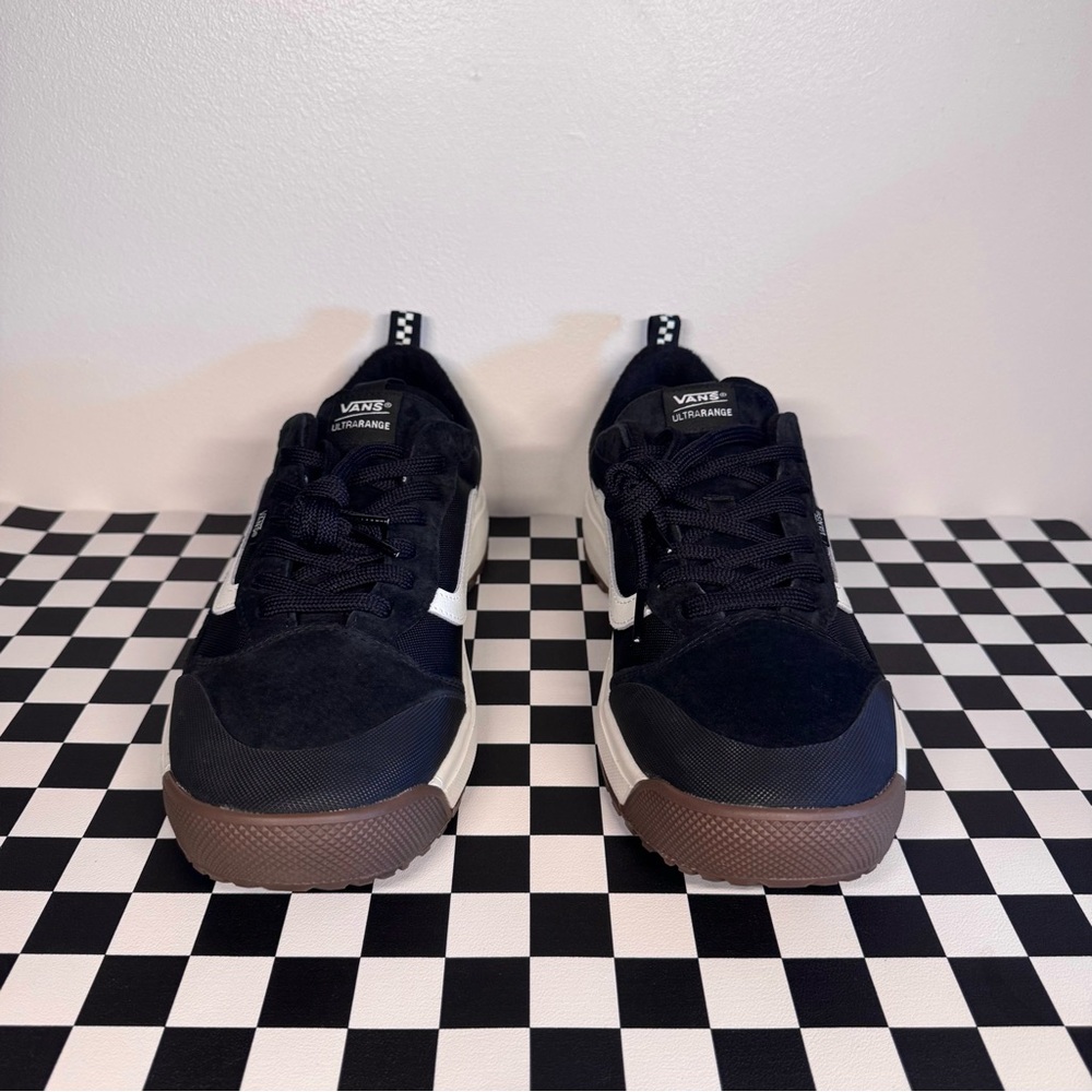 Vans Black and Cream Sneakers with Iconic Style - Picture 4 of 6